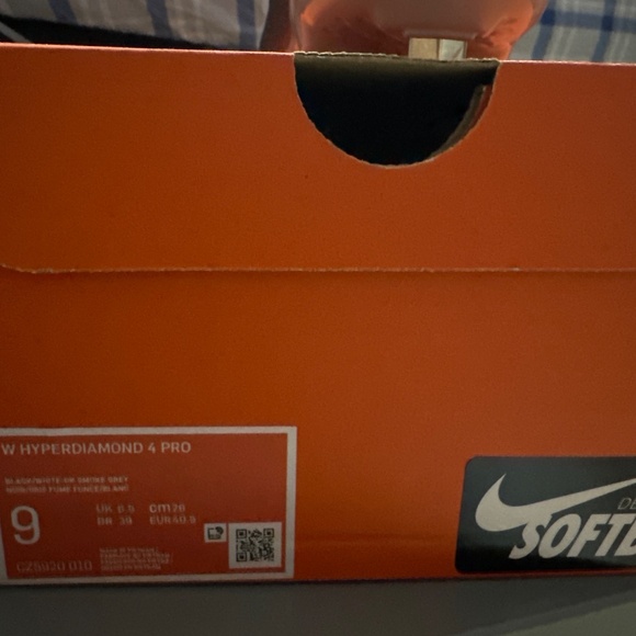 Nike Softball cleats size 9 women’s - Picture 3 of 3